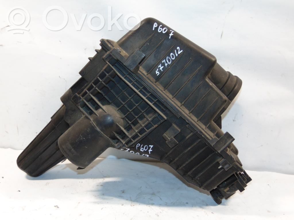 Peugeot 607 Air filter box 