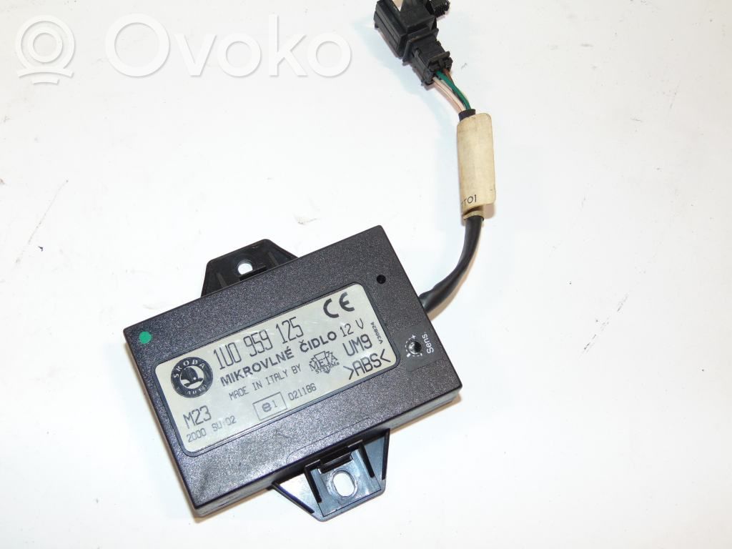 Skoda Octavia Mk1 (1U) Alarm control unit/module 