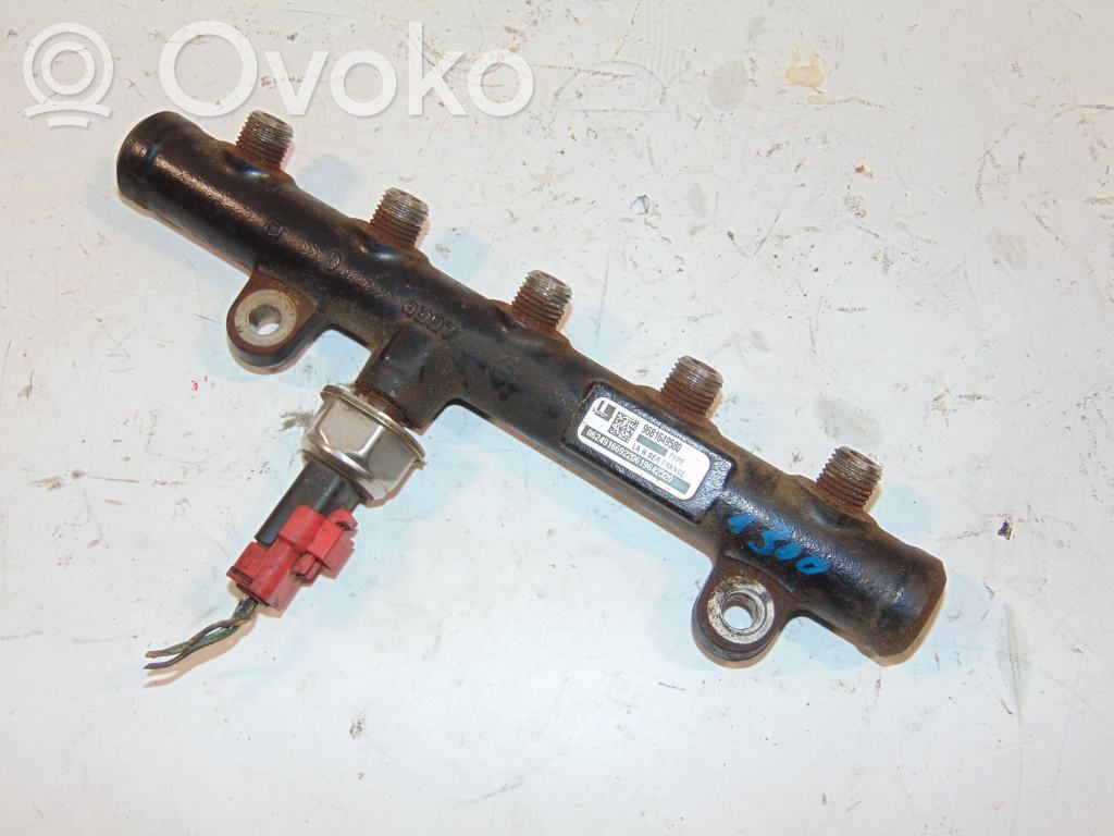 Ford Focus Fuel main line pipe 