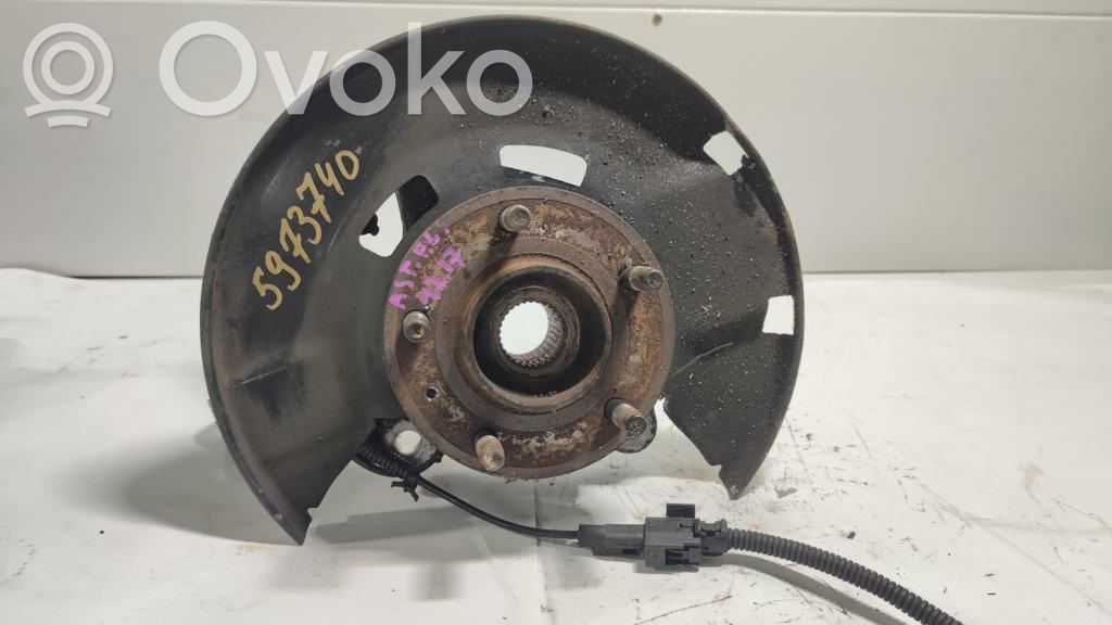 Opel Astra J Achsschenkel vorne 