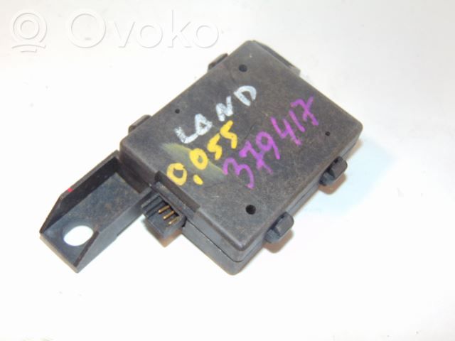 Pystyantennivahvistin   YWY100410