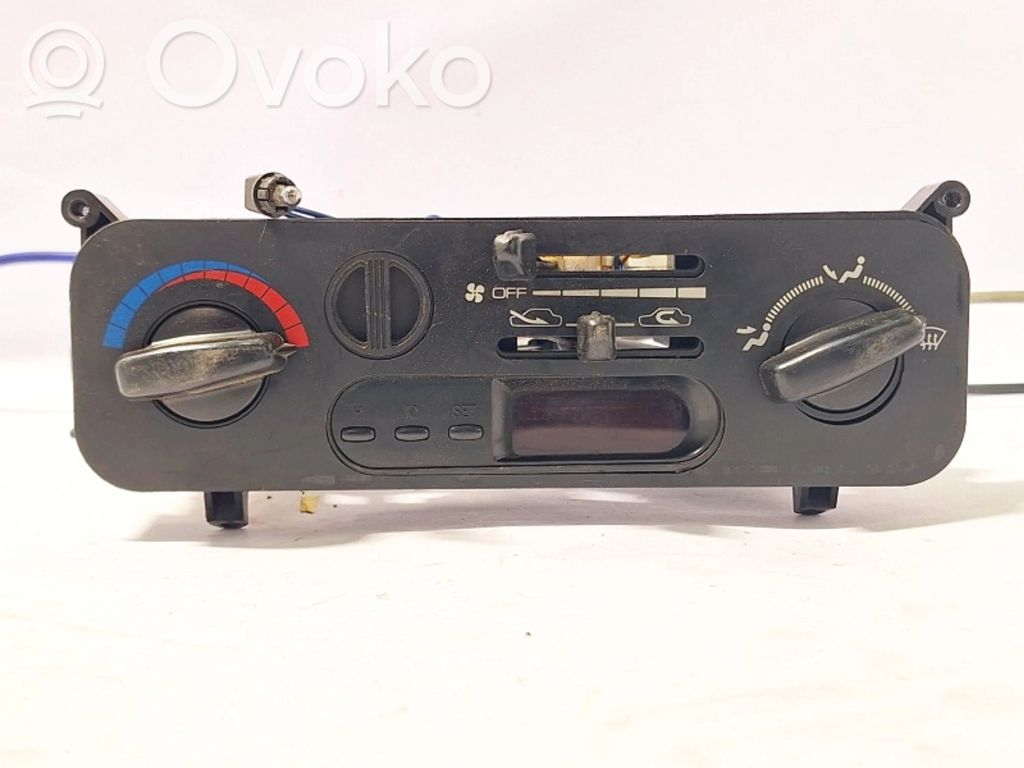 Climate control unit   MB878417