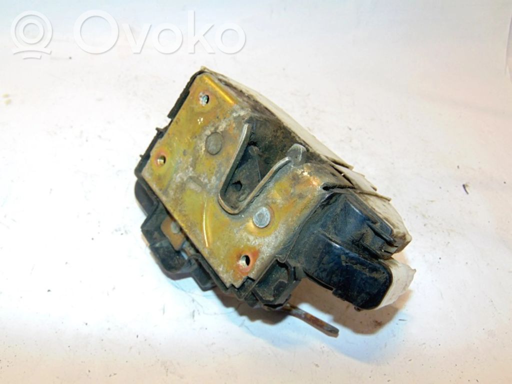 Volkswagen Golf III Zamek drzwi przednich 