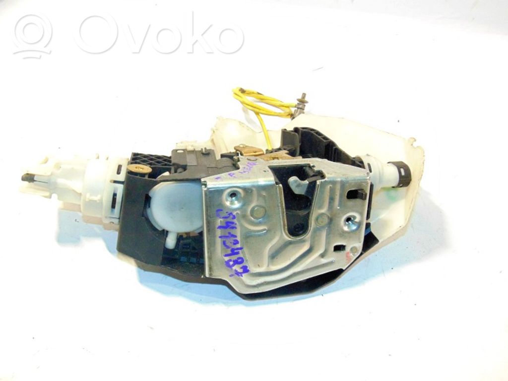 Zamek drzwi tylnych   A2207305835,2207305835