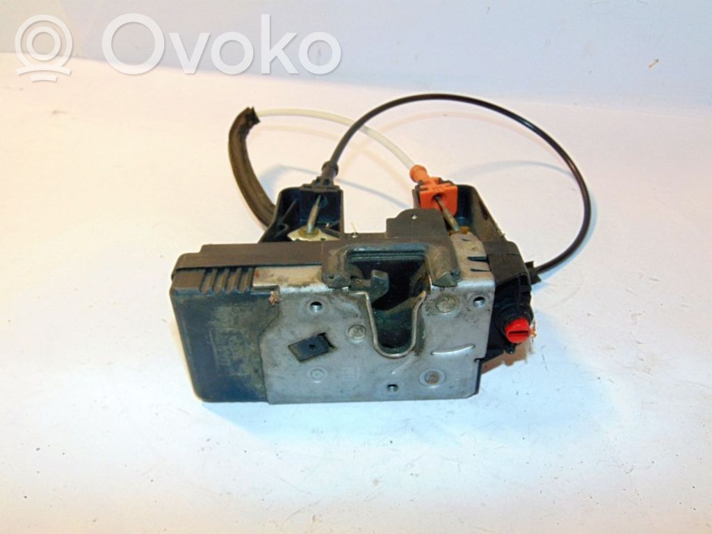 Opel Astra G Takaoven lukko 