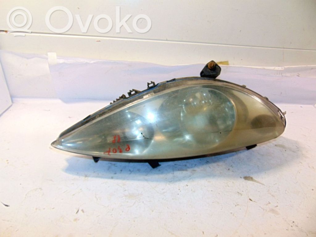 Peugeot 307 Lampa przednia 