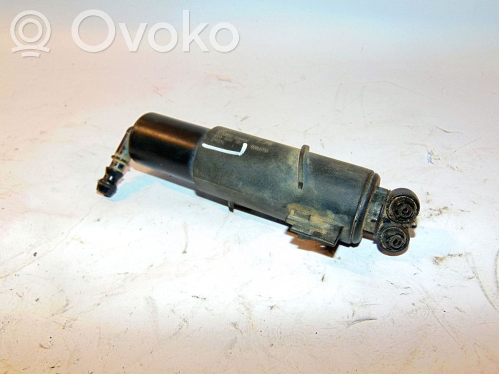 Audi A5 8T 8F Dysza spryskiwacza lampy przedniej 