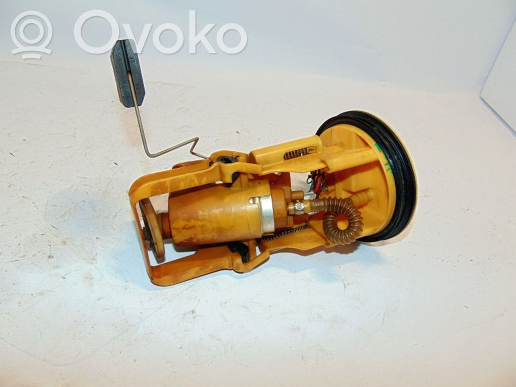 BMW 3 E46 Pompe à carburant 