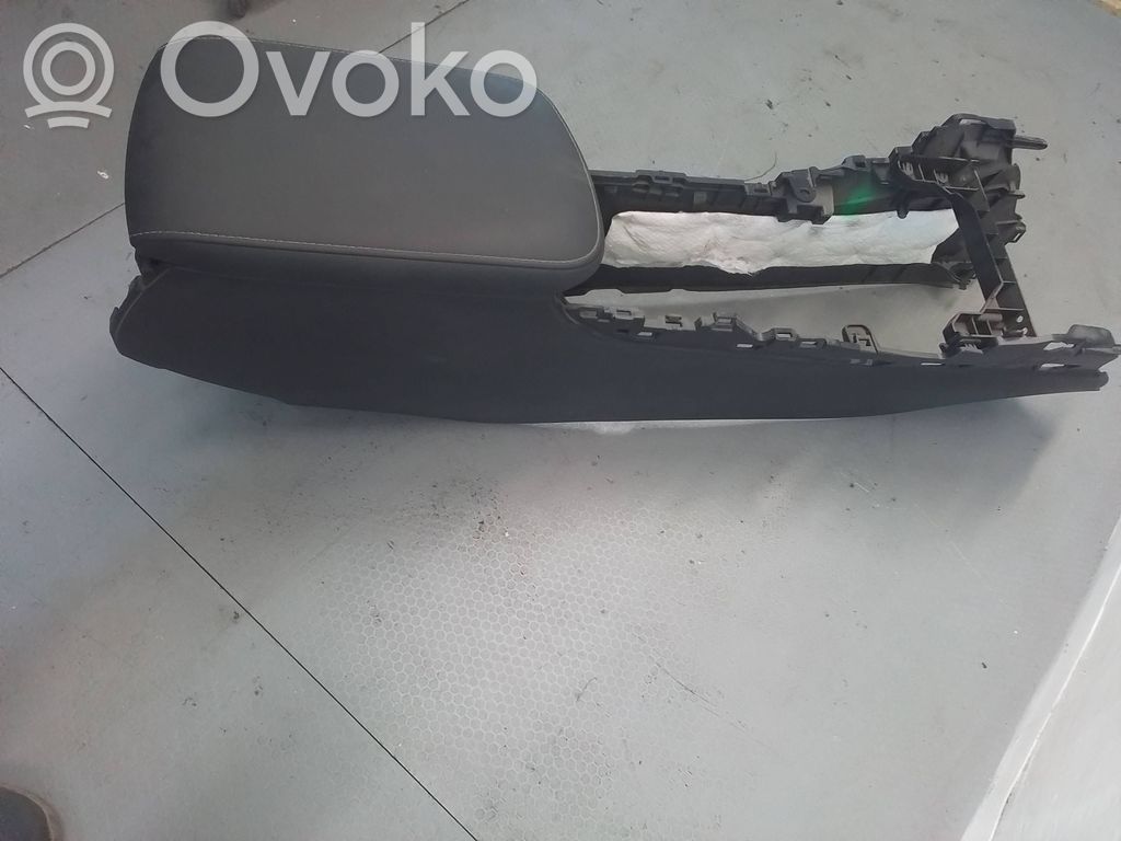 Lexus NX Reposabrazos 