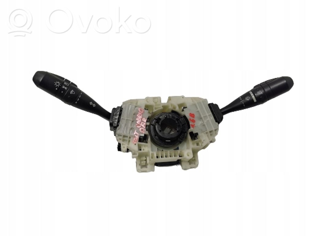 Mitsubishi Colt Interruptor/palanca de limpiador de luz de giro 