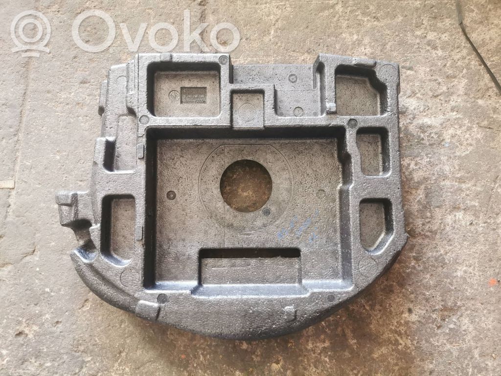 Other trunk/boot trim element   8F0863091B