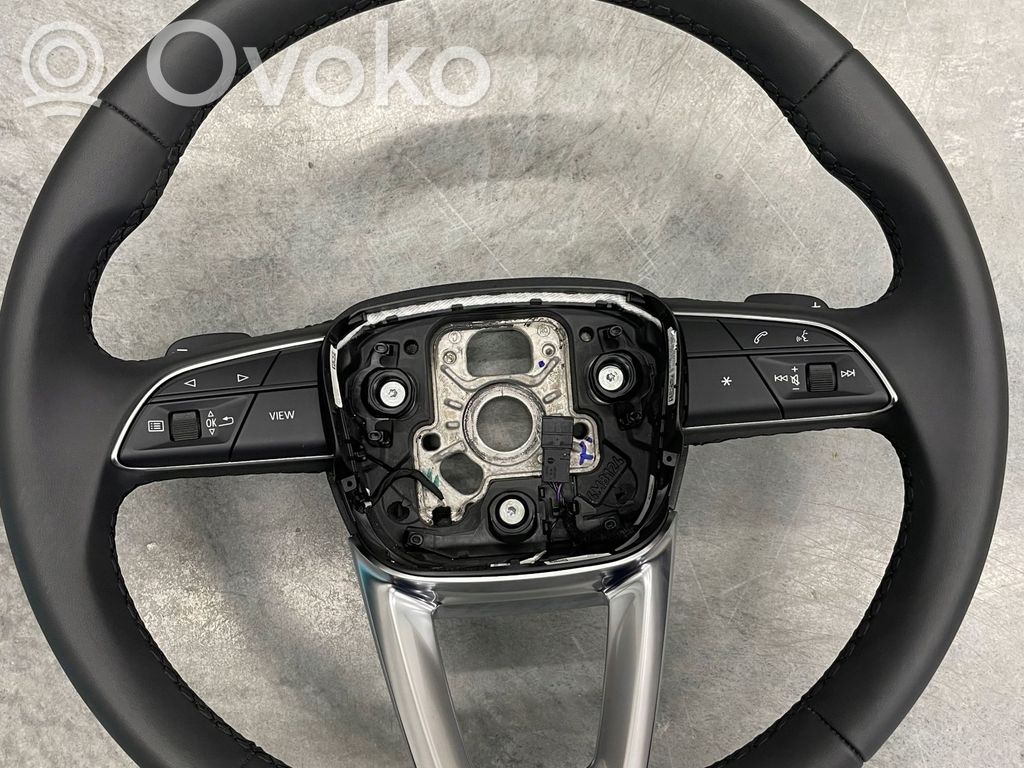 Audi Q8 Stūre 