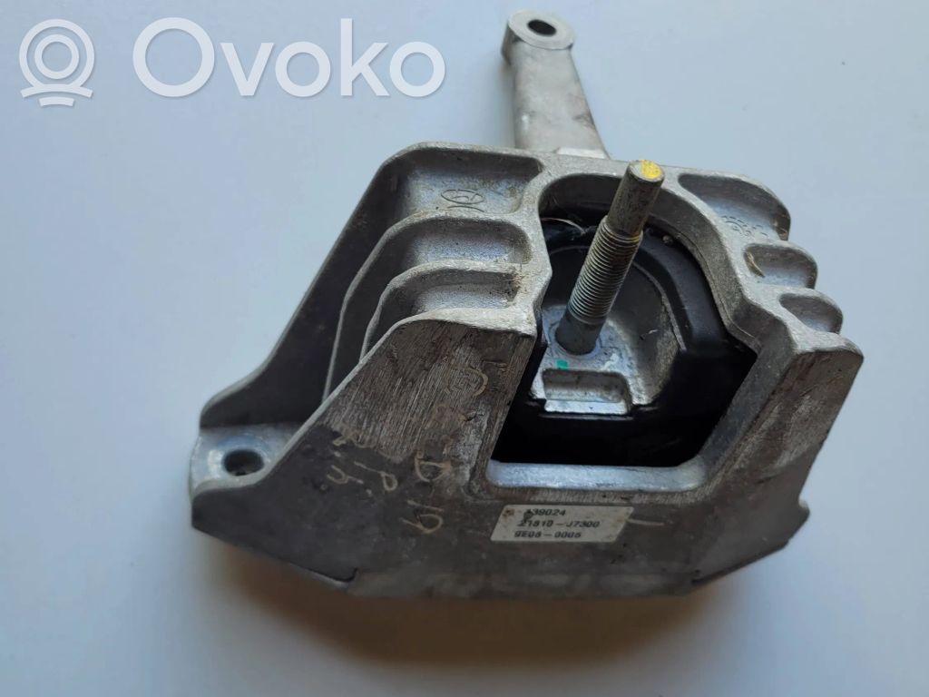 Engine mount bracket   21812J7300,21810J7300