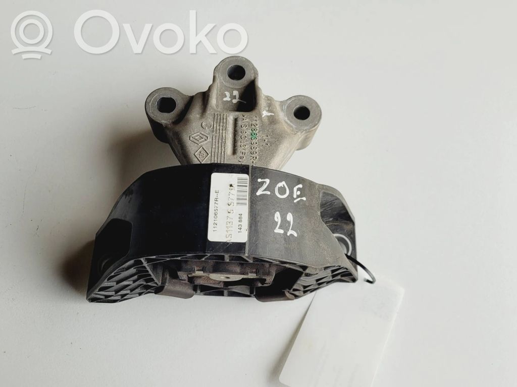 Renault Zoe Engine mount bracket 