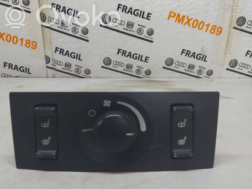 Chrysler Pacifica Climate control unit 