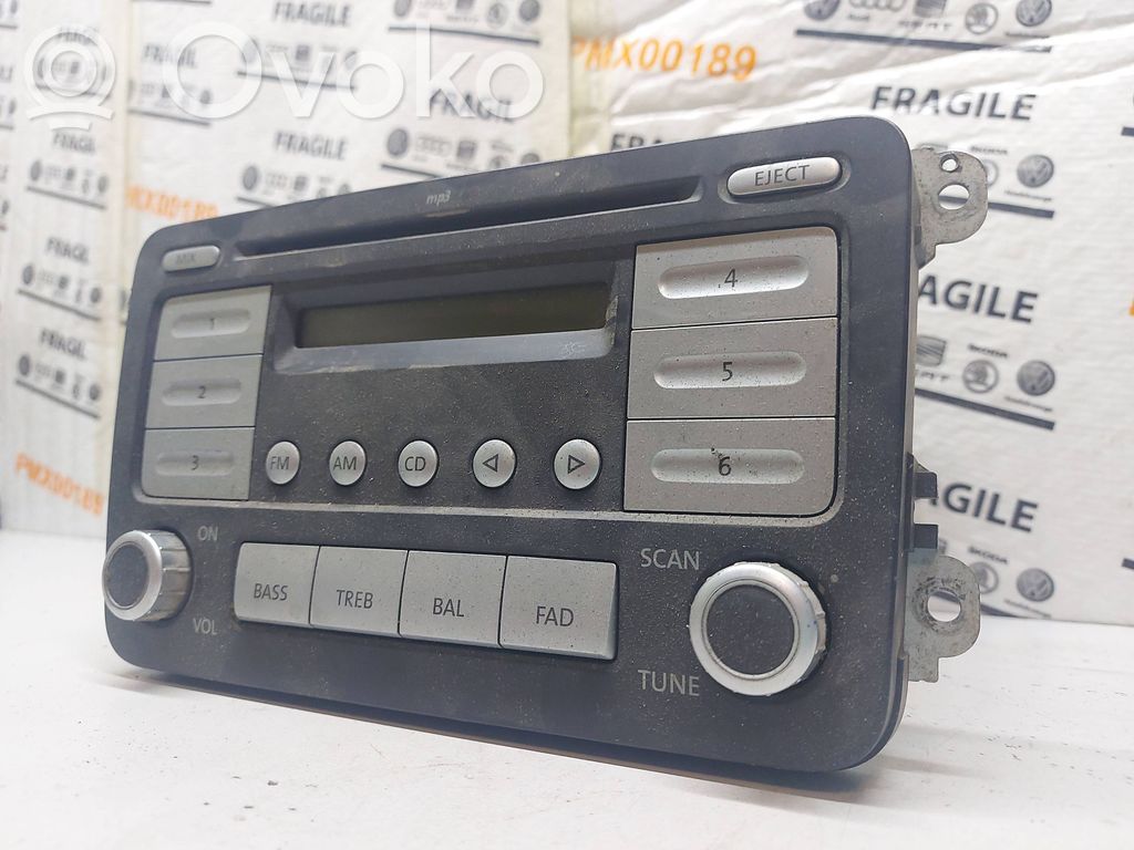 Volkswagen PASSAT B6 Panel / Radioodtwarzacz CD/DVD/GPS 