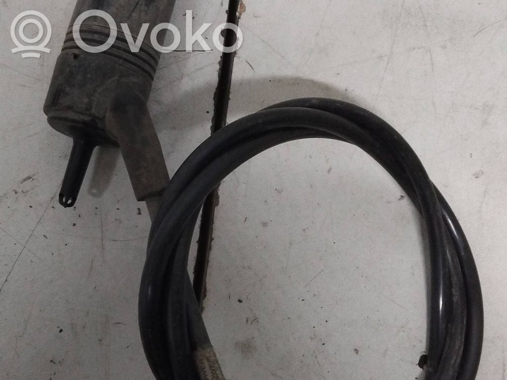 Cadillac SRX Windscreen/windshield washer pump 