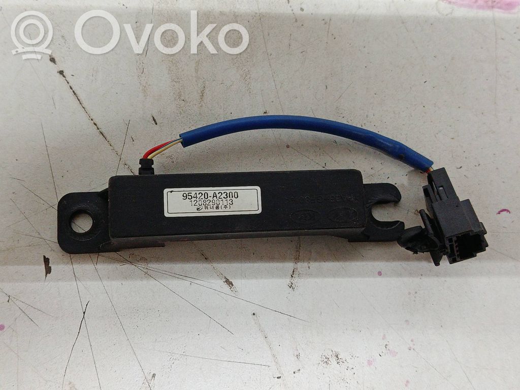 KIA Ceed Pystyantennivahvistin 