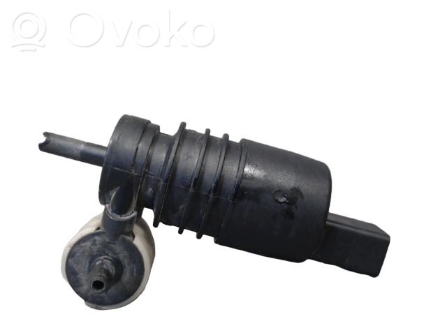 Mitsubishi Colt Windscreen/windshield washer pump 