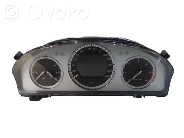 Mercedes-Benz C W204 Vitezometru (grup de instrumente) 