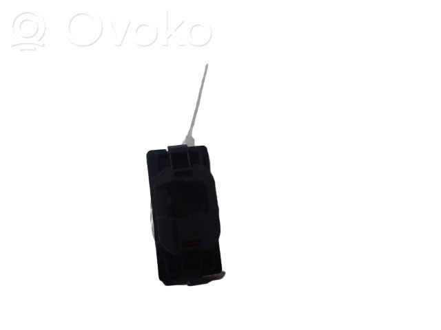 Ford C-MAX I Hazard light switch 