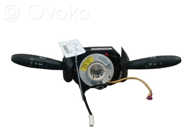 Ford Ka Commodo, commande essuie-glace/phare 
