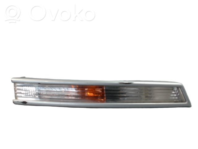 Volkswagen PASSAT B6 Kierunkowskaz przedni 