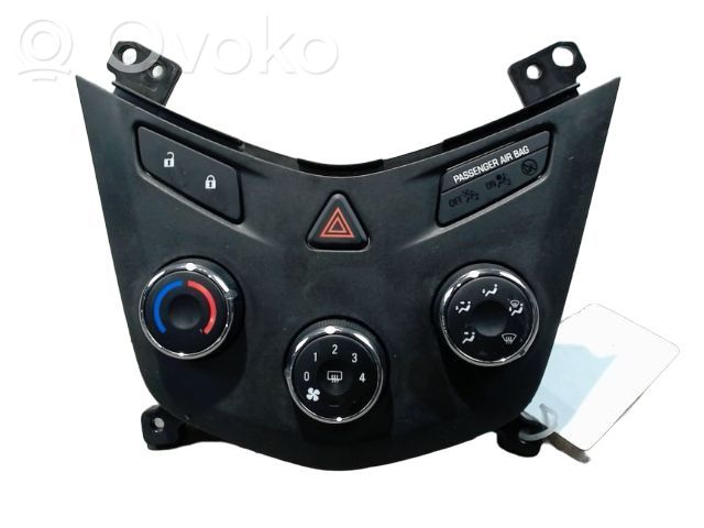 Chevrolet Aveo Climate control unit 