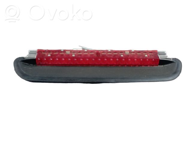 Kolmas/lisäjarruvalo   63257145519,63257145519