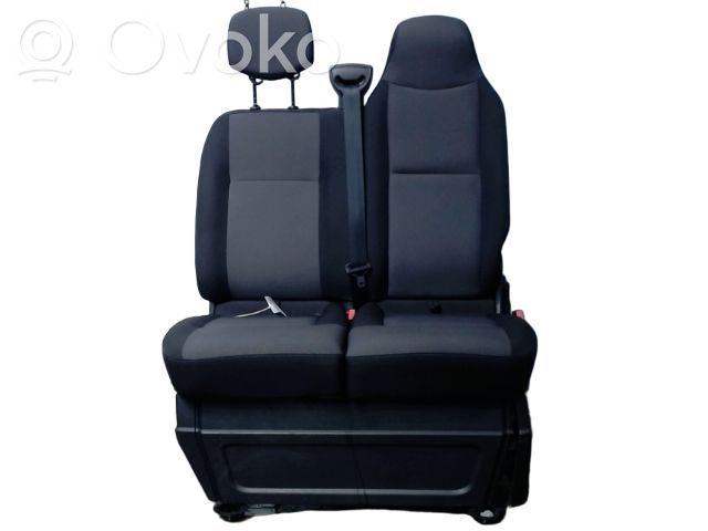 Kaksoisetuistuin   876704302R,876704302R