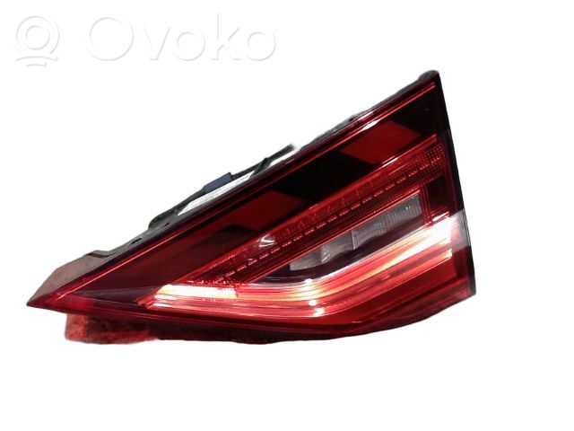 Audi A1 Lampă spate în capacul portbagajului 