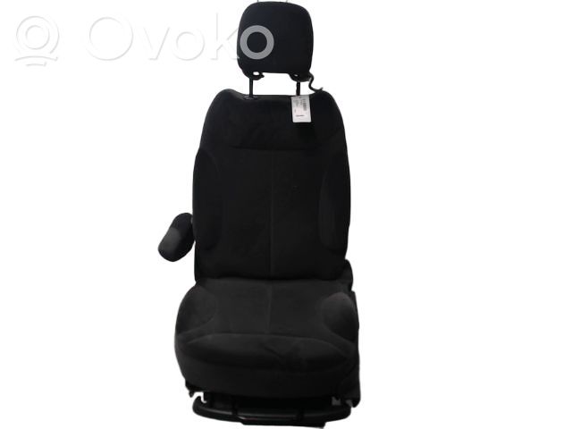 Citroen C3 Kuljettajan istuin 