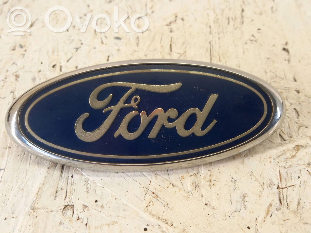 Ford Focus Ražotāja emblēma 