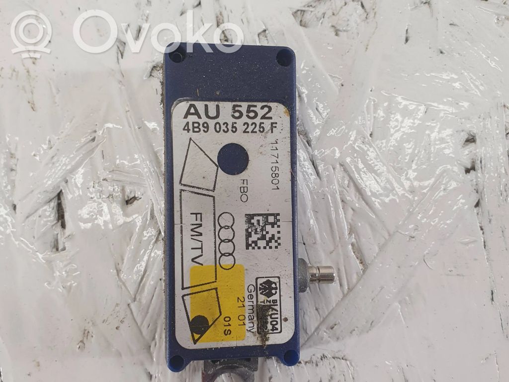 Audi A6 S6 C5 4B Antenos stiprintuvas 