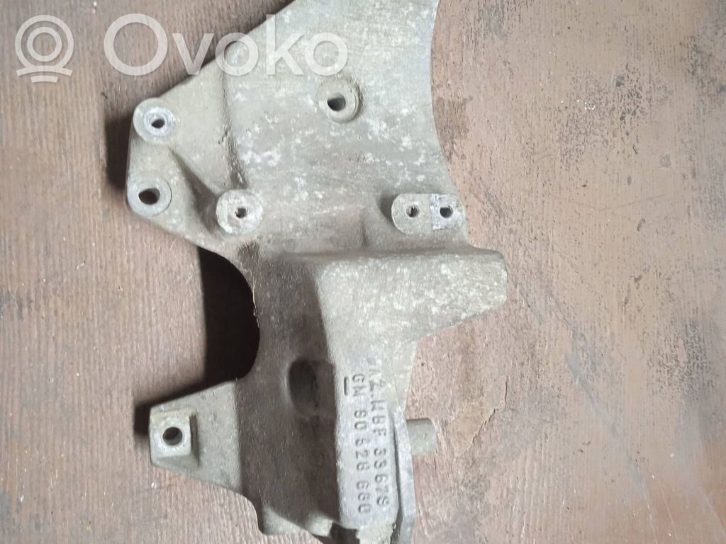 Engine mounting bracket   90528680,MRF33679