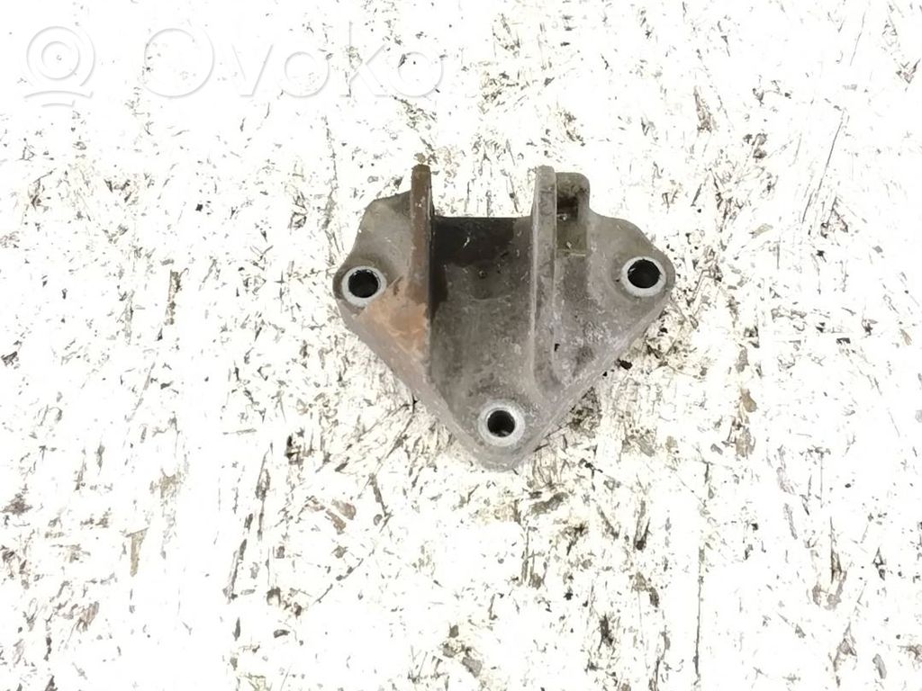 Renault Laguna III Gearbox mounting bracket 