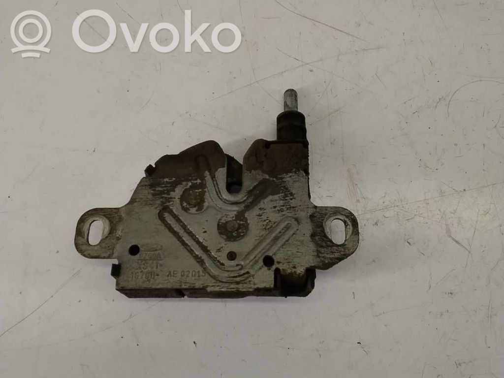 Ford Transit Dzinēja pārsega slēdzene 