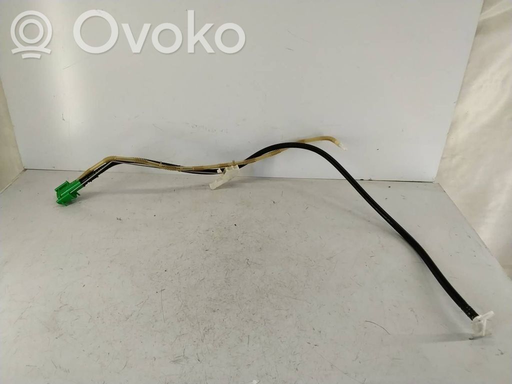 Audi A8 S8 D3 4E Fuel line pipe 
