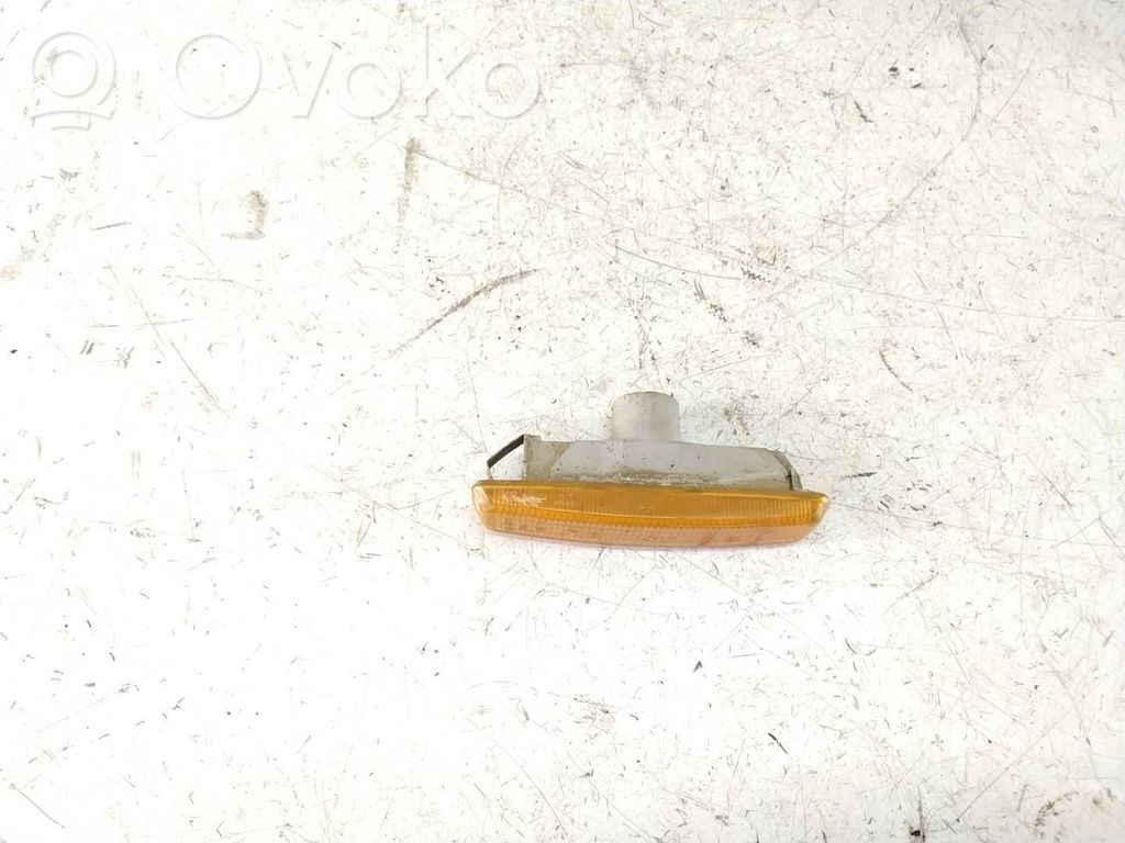 Front fender indicator light   8360589