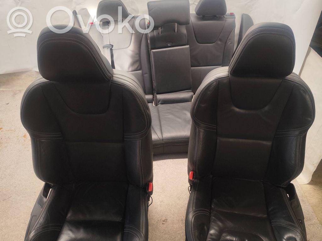 Volvo V60 Fotele / Kanapa / Komplet 