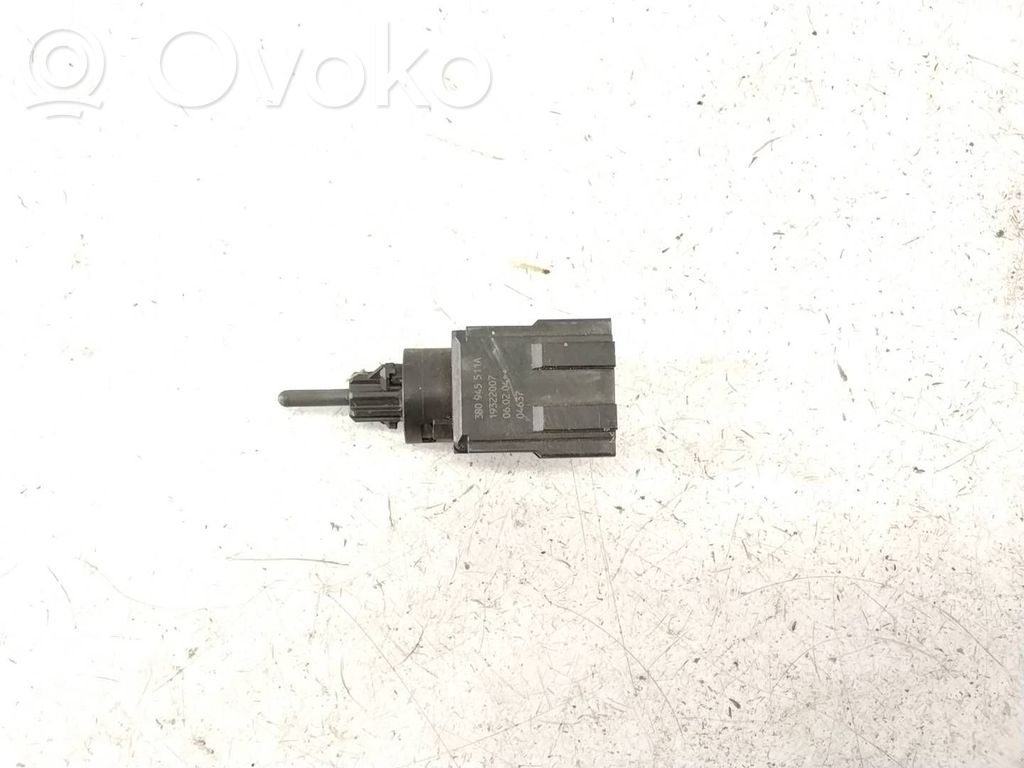 Czujnik pedału hamulca / stopu   3B0945511A,19322007,04637