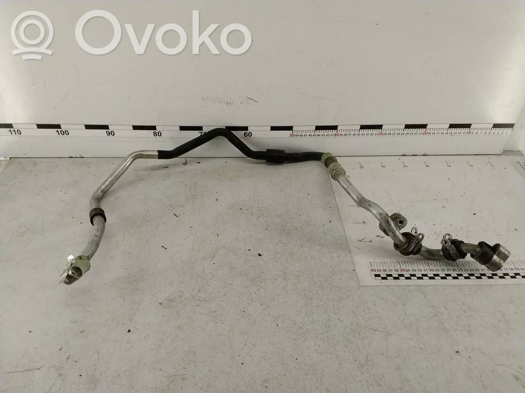 Audi Q7 4L Ilmastointilaitteen putki (A/C) 