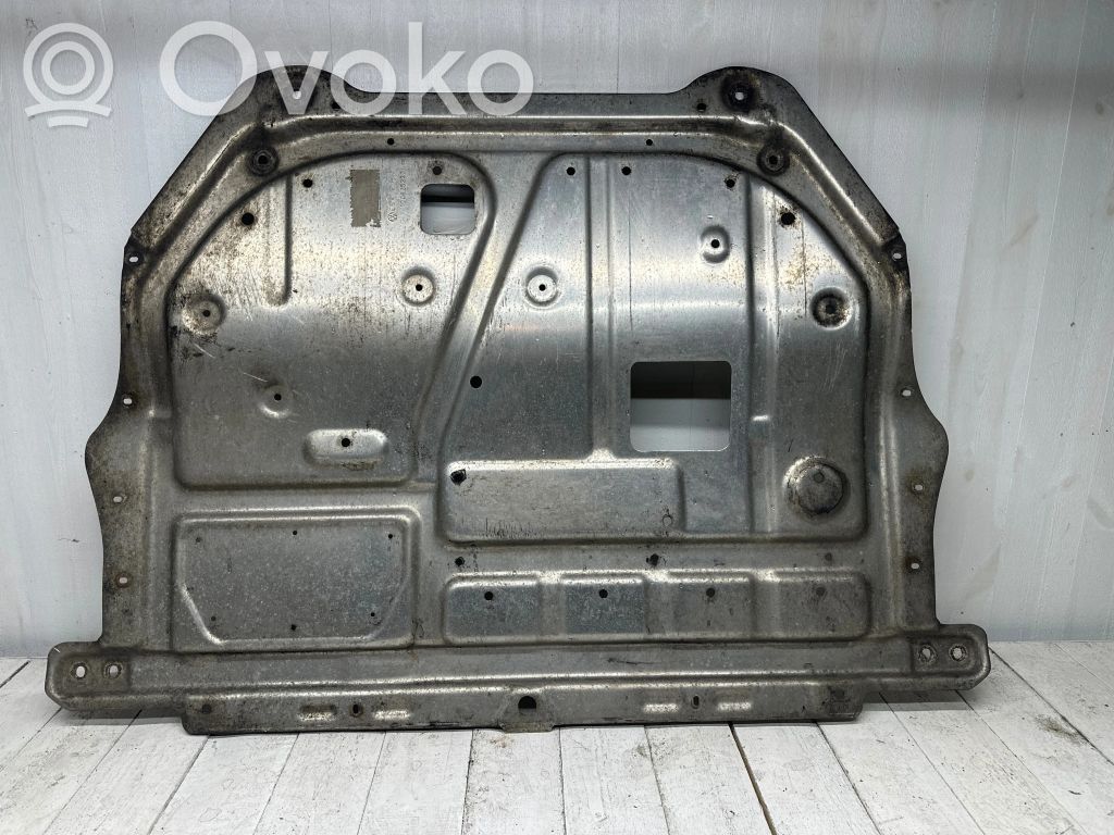 Volkswagen Eos Engine splash shield/under tray 