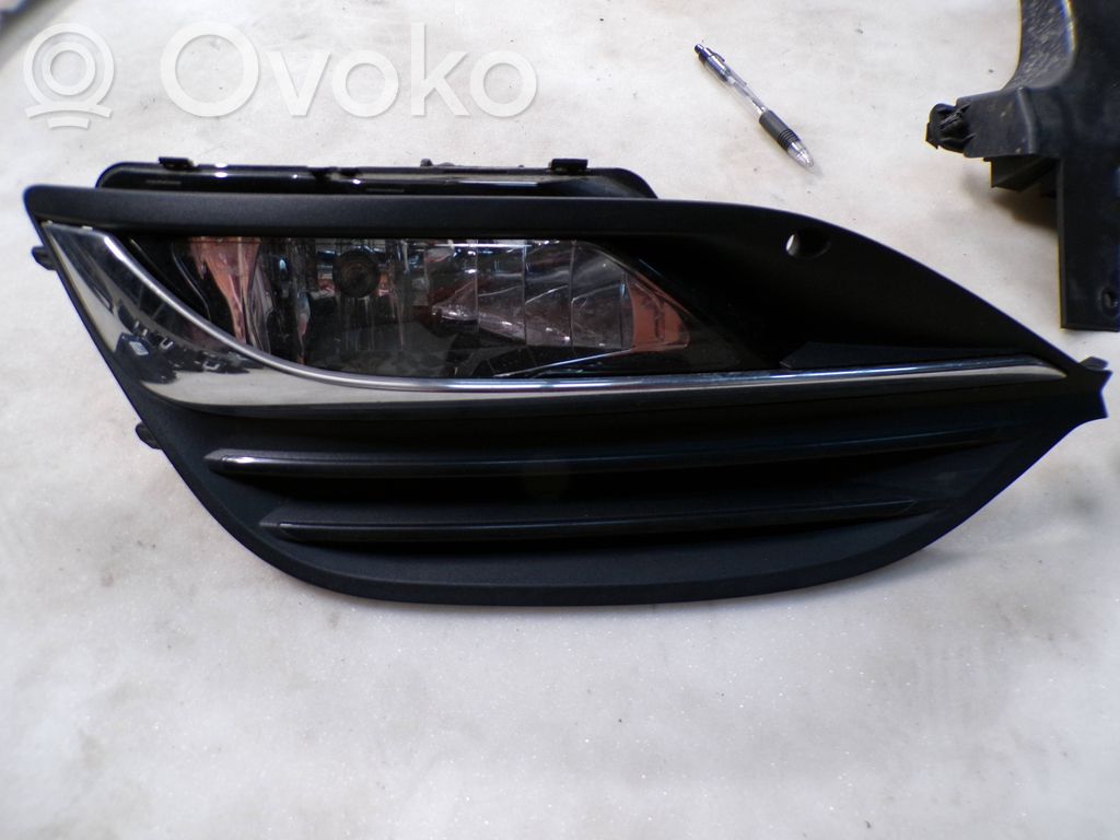 Opel Insignia B Передняя противотуманная фара 