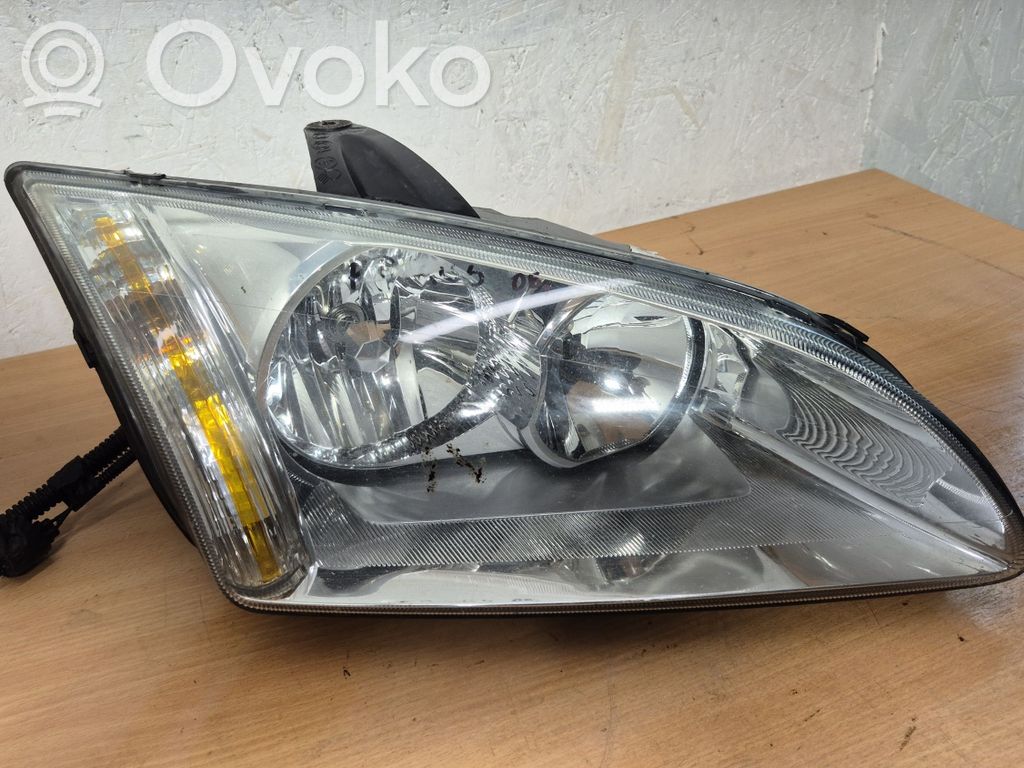 Ford Focus Headlight/headlamp 