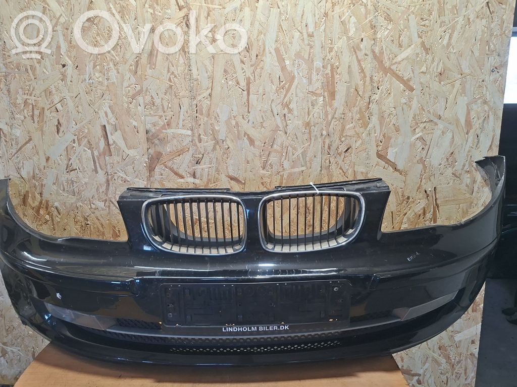 BMW 1 E81 E87 Priekinis bamperis 