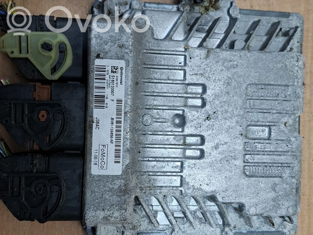 Ford Focus Variklio valdymo blokas 