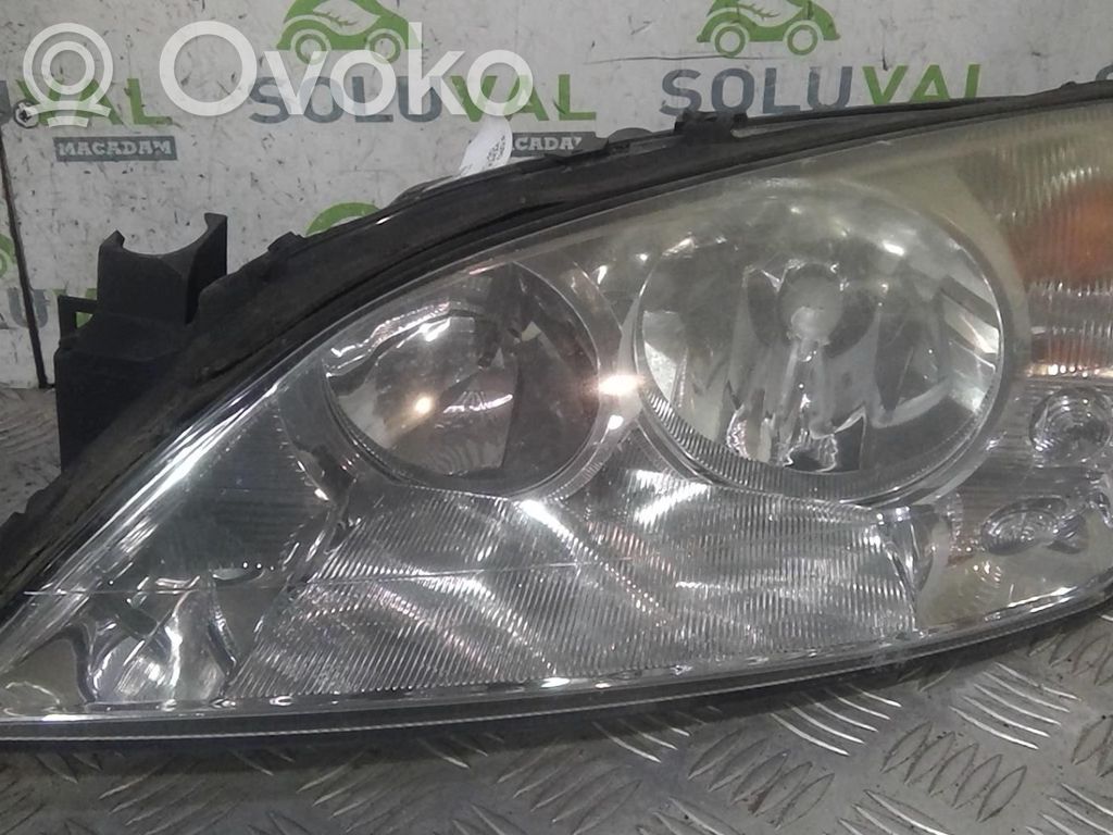 Ford Mondeo Mk III Faro/fanale