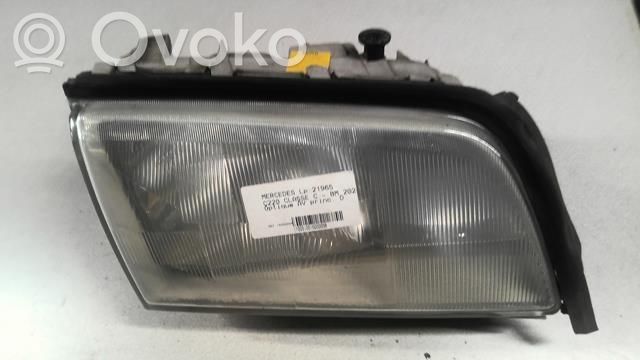 Mercedes-Benz C W202 Lampa przednia 