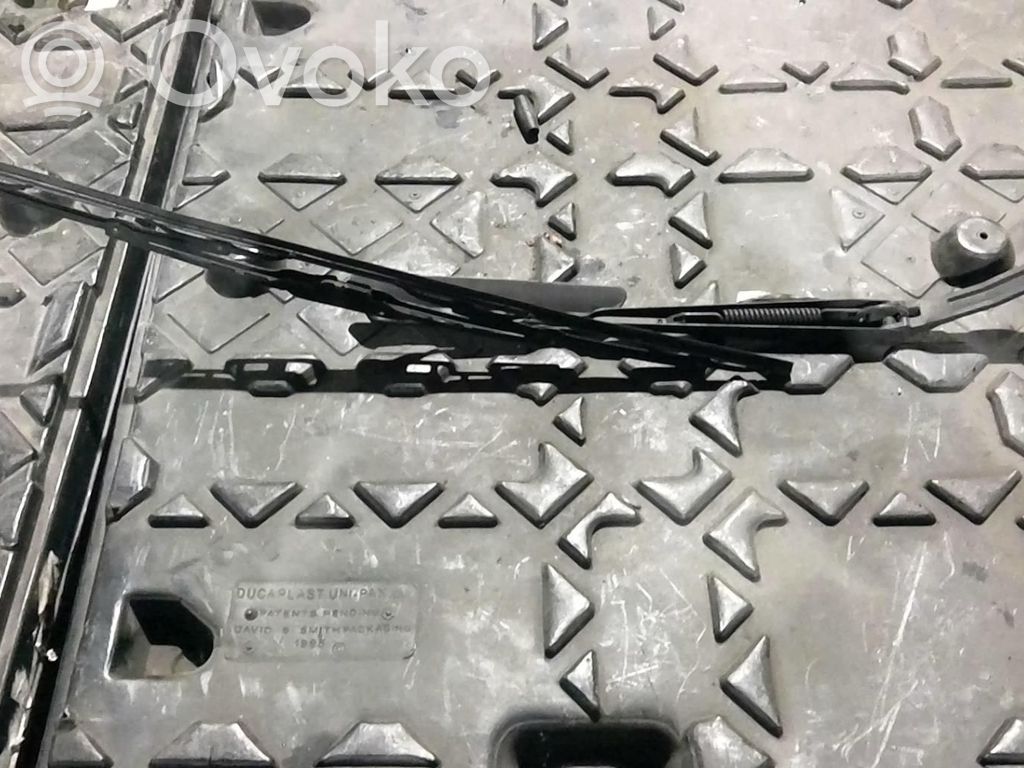 Mazda 626 Wischerarm vorne 
